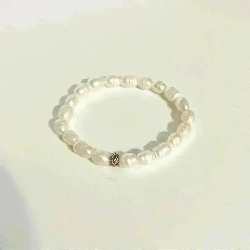 Freshwater Pearl Bracelet with Antiqued Gold Wire Spacer